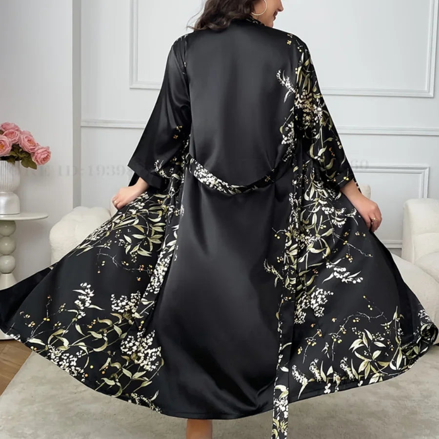 Peignoir Élegant de Satin Grande Taille – Rue Des Peignoirs