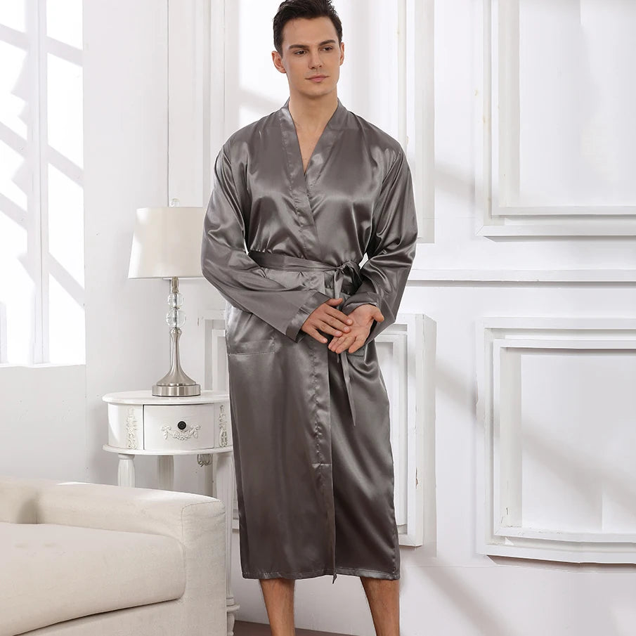 Peignoir en soie pour homme